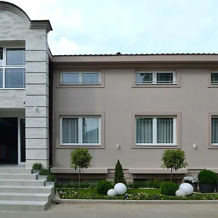 Garni D10 Hotel