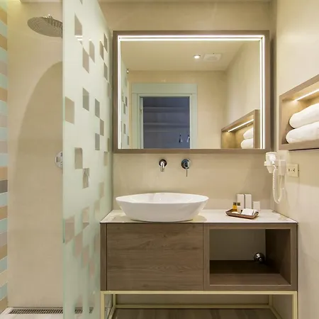 Garni D10 מלון 4*